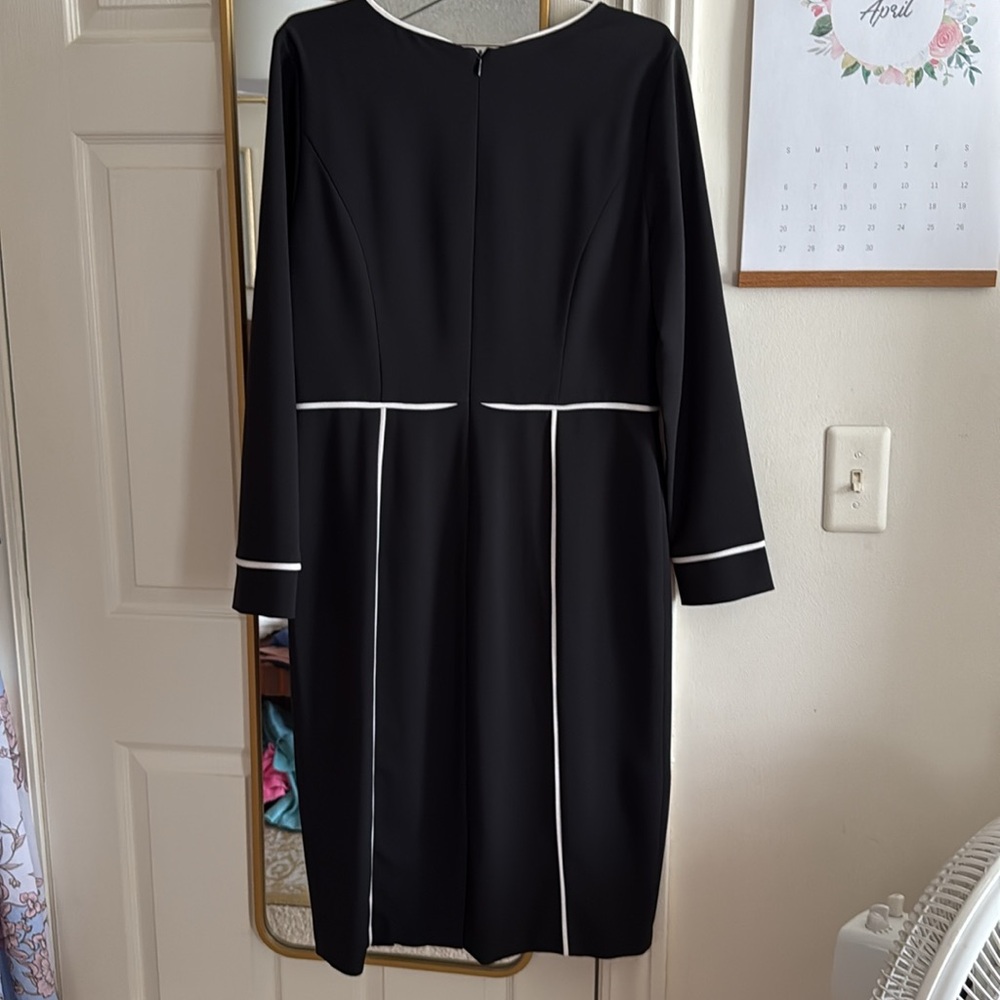 Maggy London Black and White Midi Dress - Picture 6 of 8